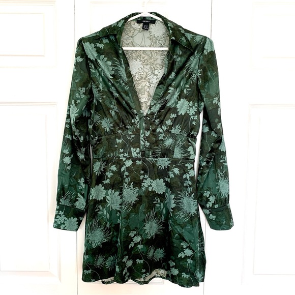 FOREVER 21 Green Floral Satin Long Tunic Blouse - Picture 1 of 4